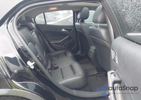 2015 Mercedes-Benz Gla 250 4Matic z USA, uszkodzony, nr VIN WDCTG4GB1FJ030712